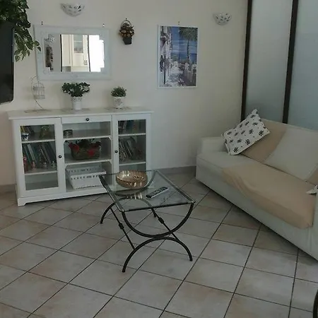 A Casa Nostra Naples